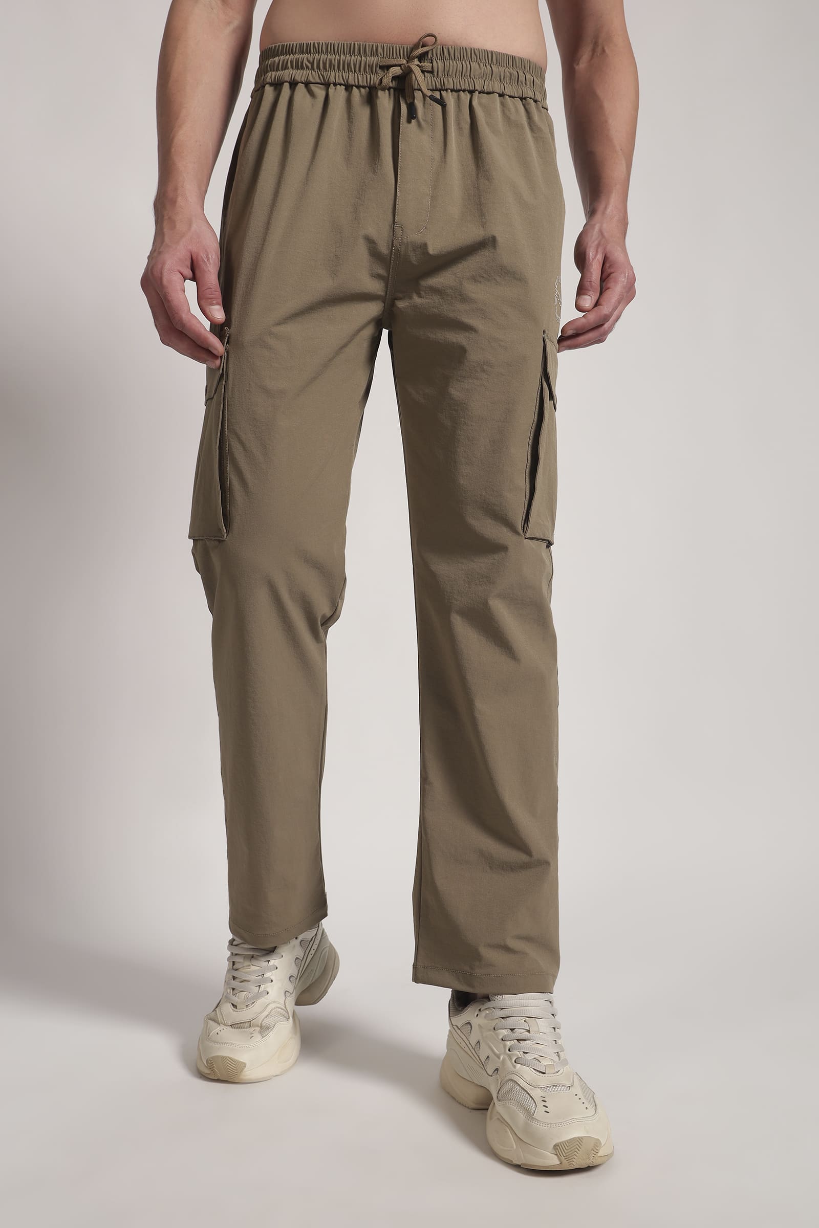 olive-green-cargo-pants