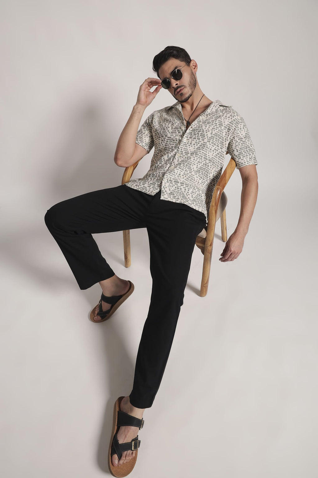 Men’s Beige Short Sleeve Camp Collar Shirt – Relaxed Fit Vertical Stripe Summer Shirt