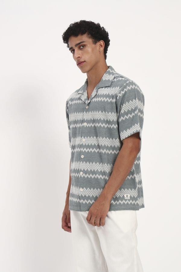 knitted shirt