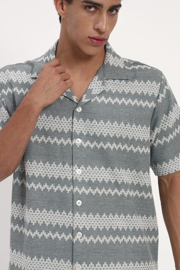 knitted shirt